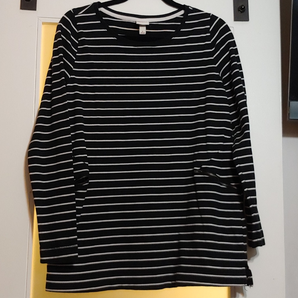 Tunic with pockets